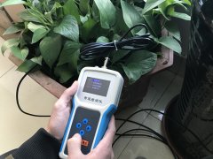 土壤水分溫度檢測(cè)儀用來(lái)養(yǎng)花很合適
